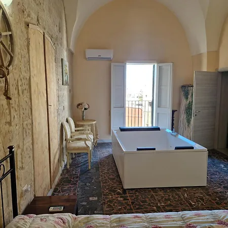 Palazzo Costantini * San Donato di Lecce