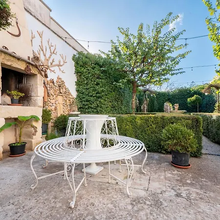 Palazzo Costantini 3* San Donato di Lecce